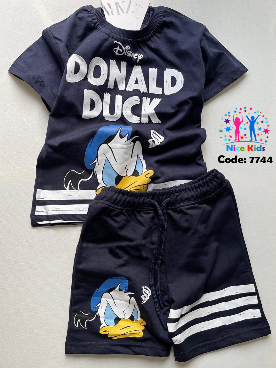 تصویر شماره 4 مربوط به تیشرت و شلوارک DONALD DUCK با کد 7744