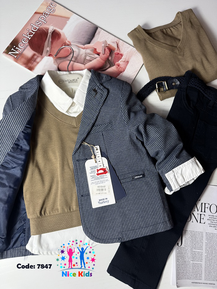 تصویر شماره 3 از کت و شلوار مجلسی پسرانه ترک (ست 5 تیکه)